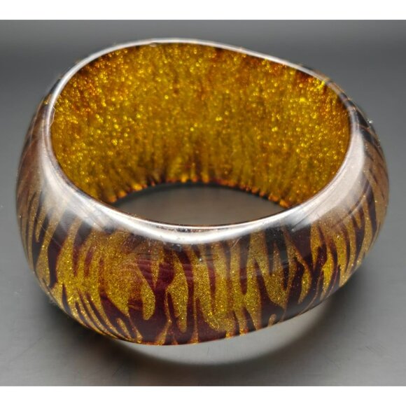 Glittery Yellow Black Tiger Print Asymmetric Lucite Bangle - Picture 9 of 11